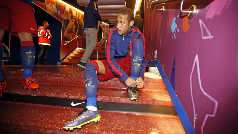 FCBarcelona_cat's tweet image. [GALERIA D'IMATGES] L'altra cara de l'exhibició de Neymar contra el Rayo ow.ly/TxQNG #FCBlive