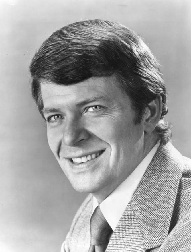 Happy Birthday to the late Robert Reed! The TV dad on The Brandy Bunch was born in 1932. 