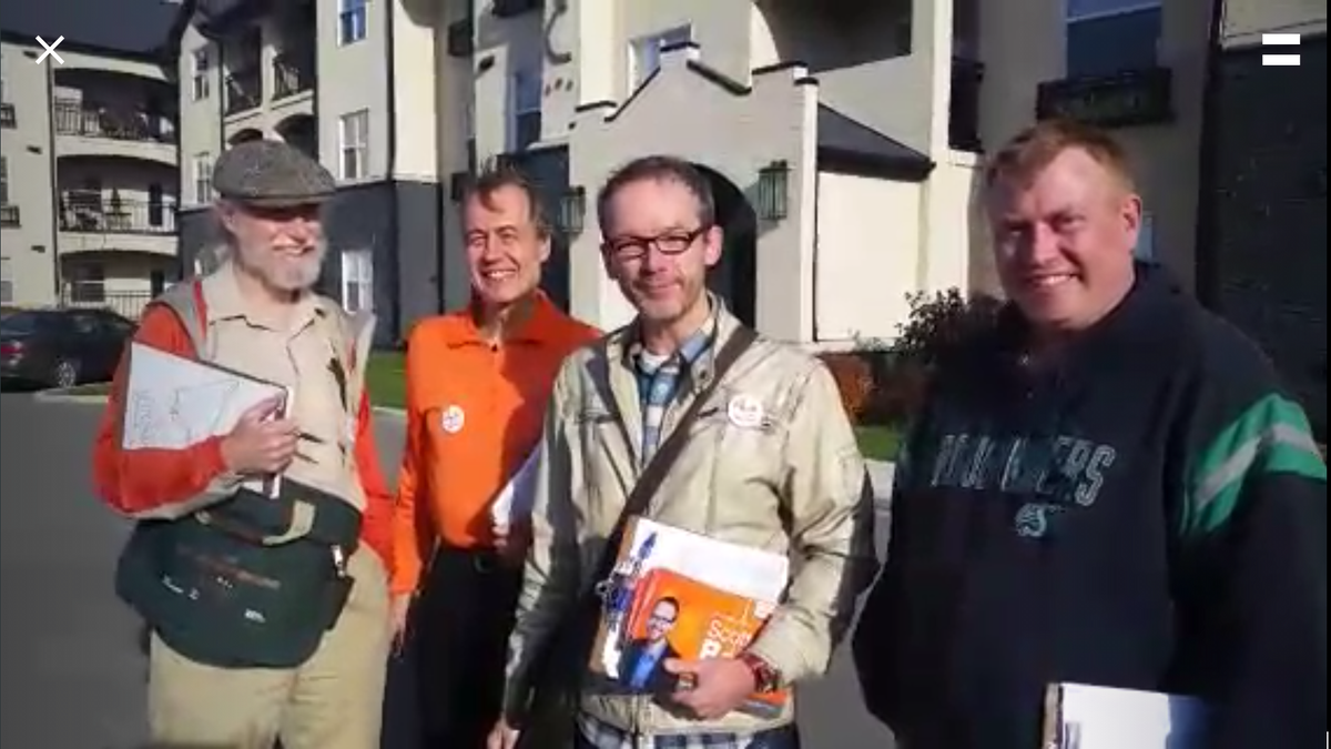 ScottBellNDP's tweet photo. #ScottBellNDP Election Weekend #GOTV Videos filmed LIVE in #SaskatoonGrasswood
http://t.co/V4dejM3wOu http://t.co/Pt0hNZX4ys