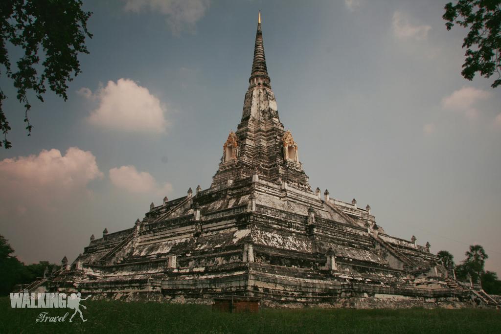 walkingtravel's tweet photo. Nos despedimos de #Ayutthaya Templos y relas nos han acompañado aquí. Puedes leer más en http://t.co/bn95Pu82mq http://t.co/m5pOadIbf0
