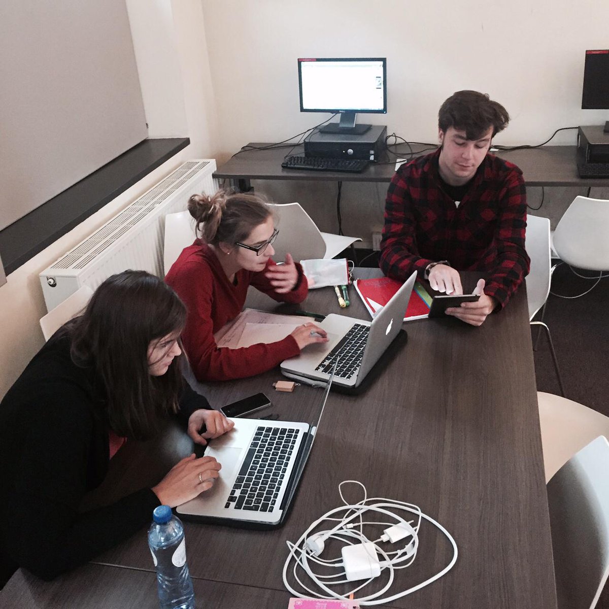 CLIC_Digitalcom's tweet image. Working on our first project! Busy busy busy! #larocheposay #loréalbrandstom2016 @LOrealParisBe