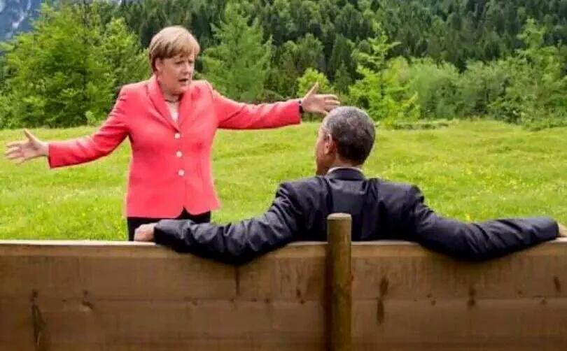 Merkel, Obama'ya Erdoğan'ın tahtını mı anlatıyor:
"Saraya bi girdim.Gözüme inanamadım. Şu kadar taht. Som altından"