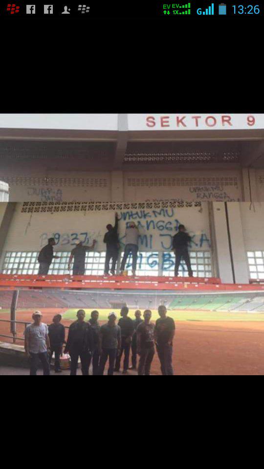 Kerjaan dulur kalian cak <a href="/bonekwaru/">alan bonek waru</a> 

#jakartadikhianati
#guepersija
#awayribet