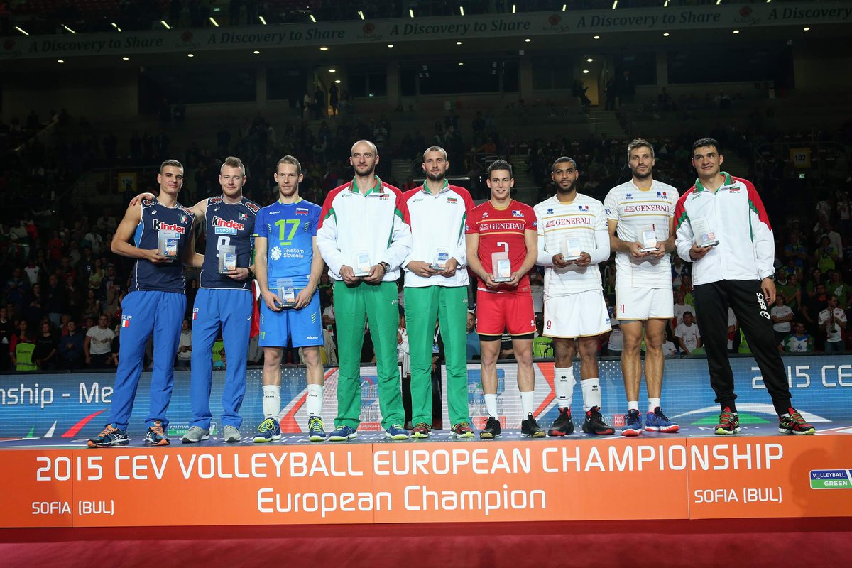 Eurovolley2015's tweet photo. #EuroVolleyM 2015 Dream Team and Awards http://t.co/2Umr4nOM0W
