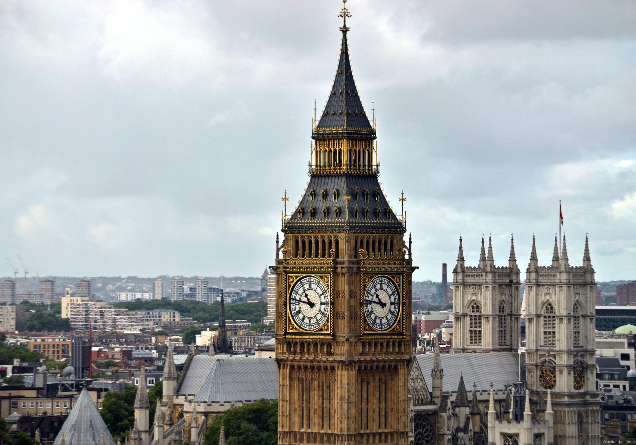 Биг башня в лондоне. Биг-Бен (башня Елизаветы). Башня Елизаветы Биг Бен в Лондоне. Англия часы Биг Бен. Биг-Бен (башня Елизаветы) часы.