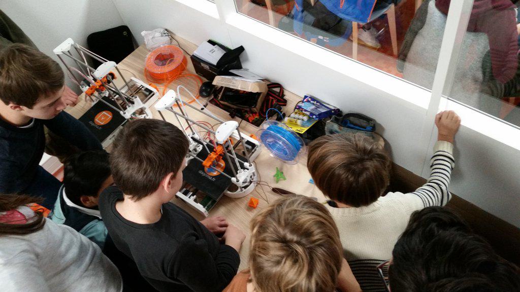 MagicMakersAt's tweet image. Ça y est,  début du stage 3D Design avec @3dslash ! #impression3d #coding #kidcoding #programmation