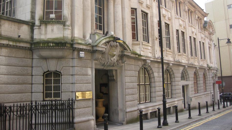 houseofardynn's tweet image. mashable: Football stars tell squatters to stay in their Manchester hotel for the winter months …