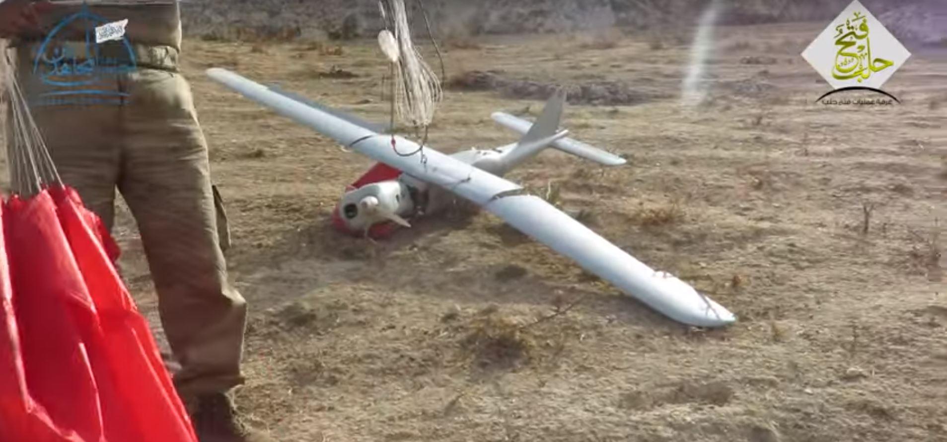 Бпла сирии. Беспилотники террористов. Беспилотник похожий на крылатую ракету. Самодельные беспилотники в сирии. Сирийский беспилотник.