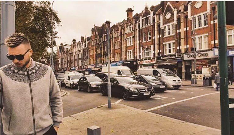 martifalleti's tweet photo. @maximchd ma ai nostri cari #BrigaHaters che diciamo?😜
#LONDRA http://t.co/vjmApFgTVq