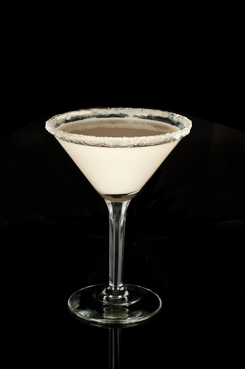 Weathers getting colder now. Snuggle up with a creamy Irish Dream for the evening! #VanCity kealysdiamondvodka.com/kealys/mixing-…