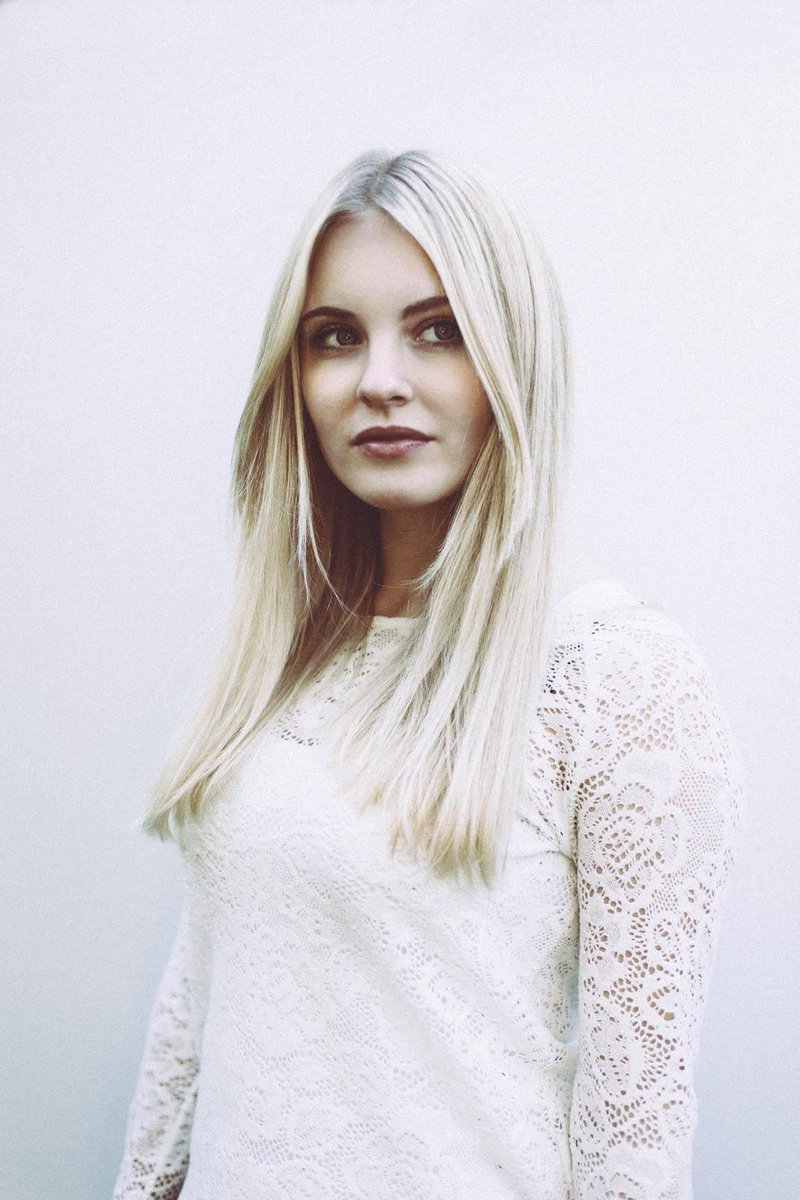 A #portrait shot with #natural #light. 500px: bit.ly/1GmYa4v