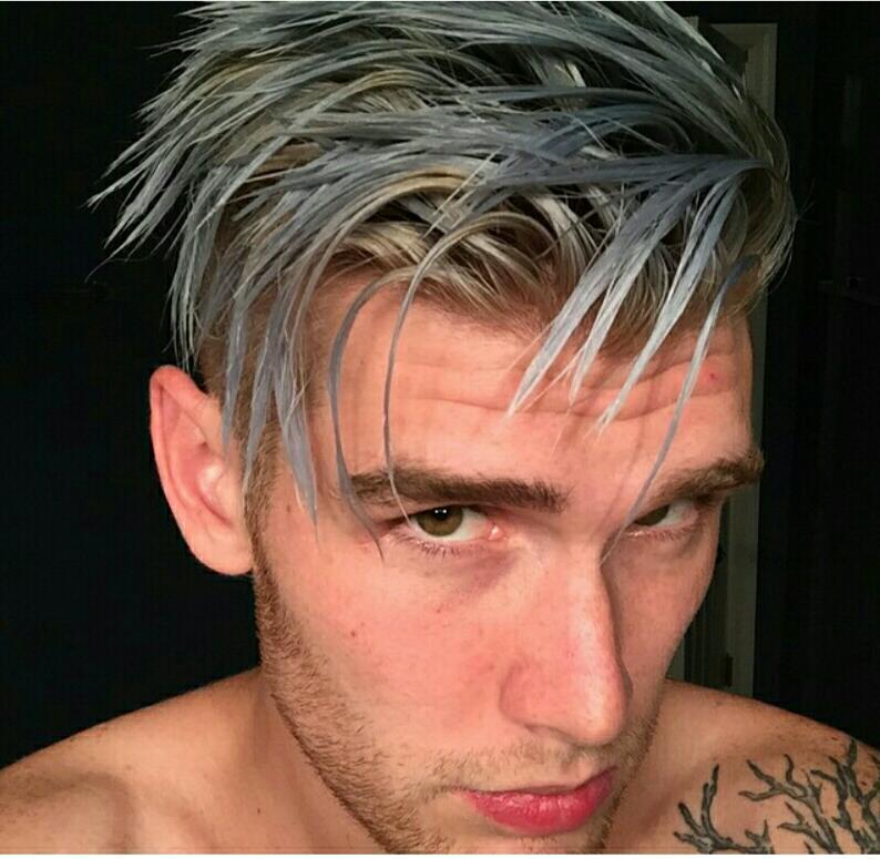 MASSIVE HAPPY BIRTHDAY COLTON DIXON!! HAVE A GREAT ONE! GODBLESS YOU!!   