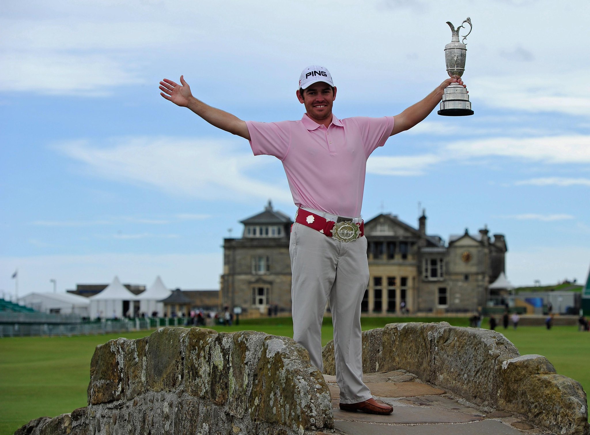 TheOpen: Happy Birthday to 2010 Champion Golfer of the Year Louis Oosthuizen. 