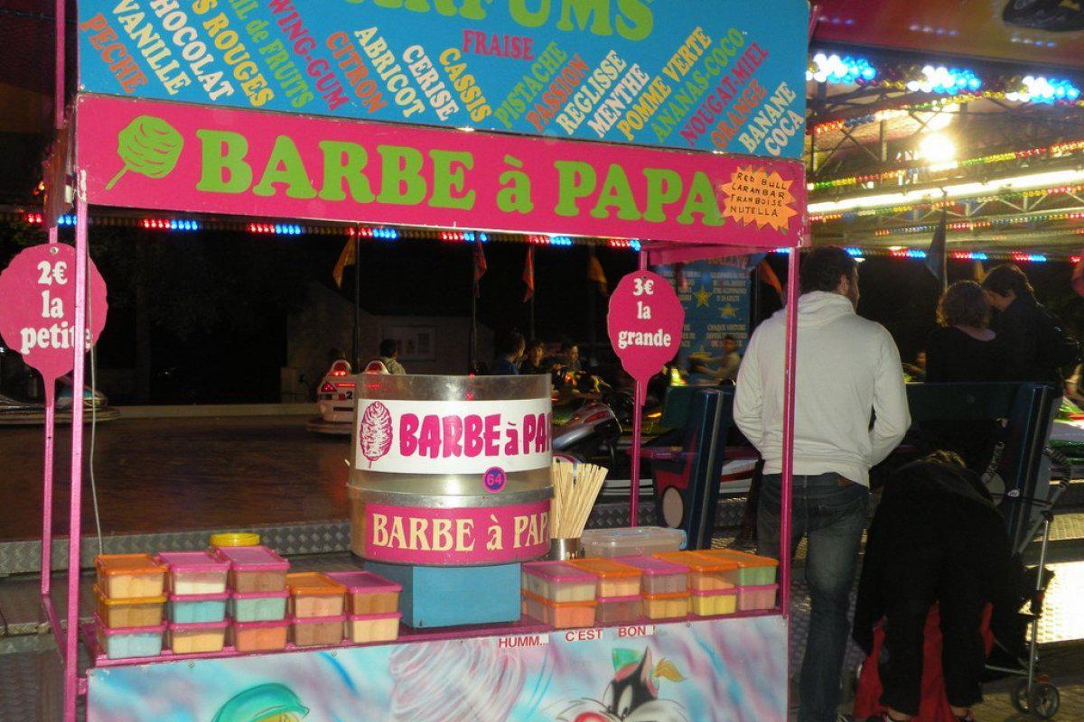 BDE_UTC's tweet image. La perm BDE fête foraine c'est maintenant ! Viens manger de la barbe à papa avec nous !