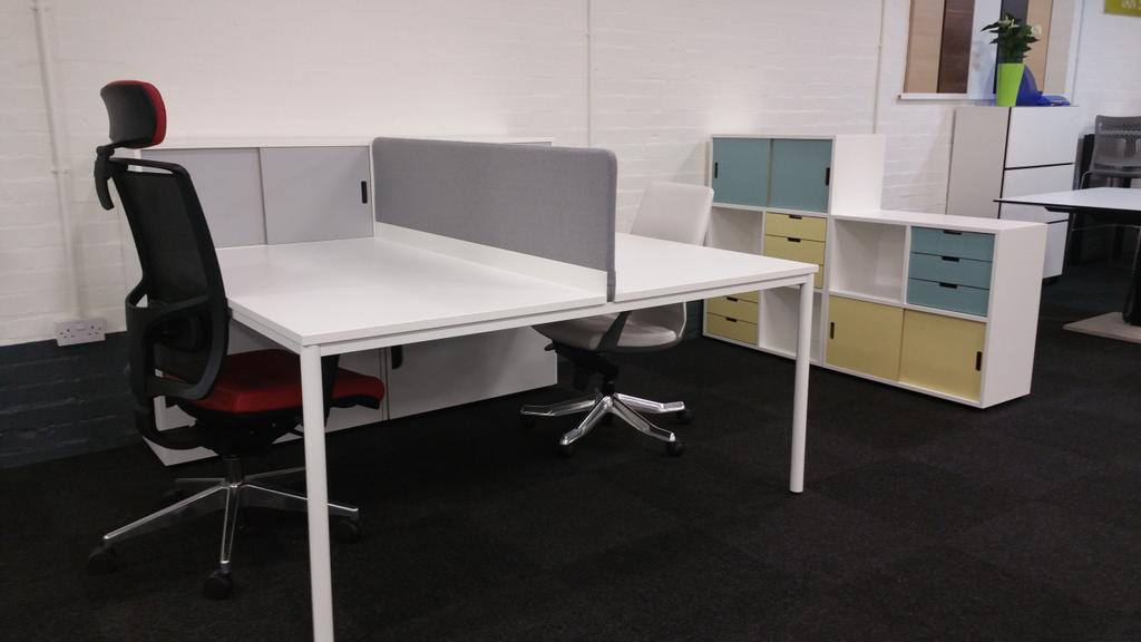 IanSmithGroup's tweet image. Check out our new LIGHT bench system with LIGHT storage #lightbench #officefurniture  come and see our new showroom.