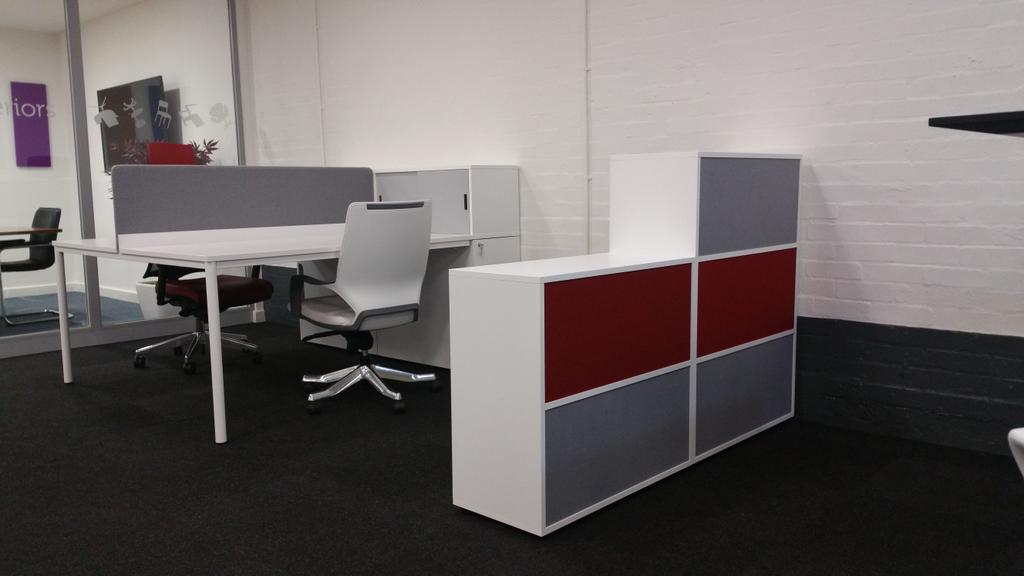 IanSmithGroup's tweet image. Check out our new LIGHT bench system with LIGHT storage #lightbench #officefurniture  come and see our new showroom.