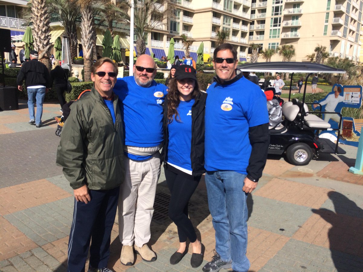 RRMMDesignBuild's tweet image. Some of the members of Team RRMM from the #JTWalk2015 this past weekend..What a great event, we had a blast!