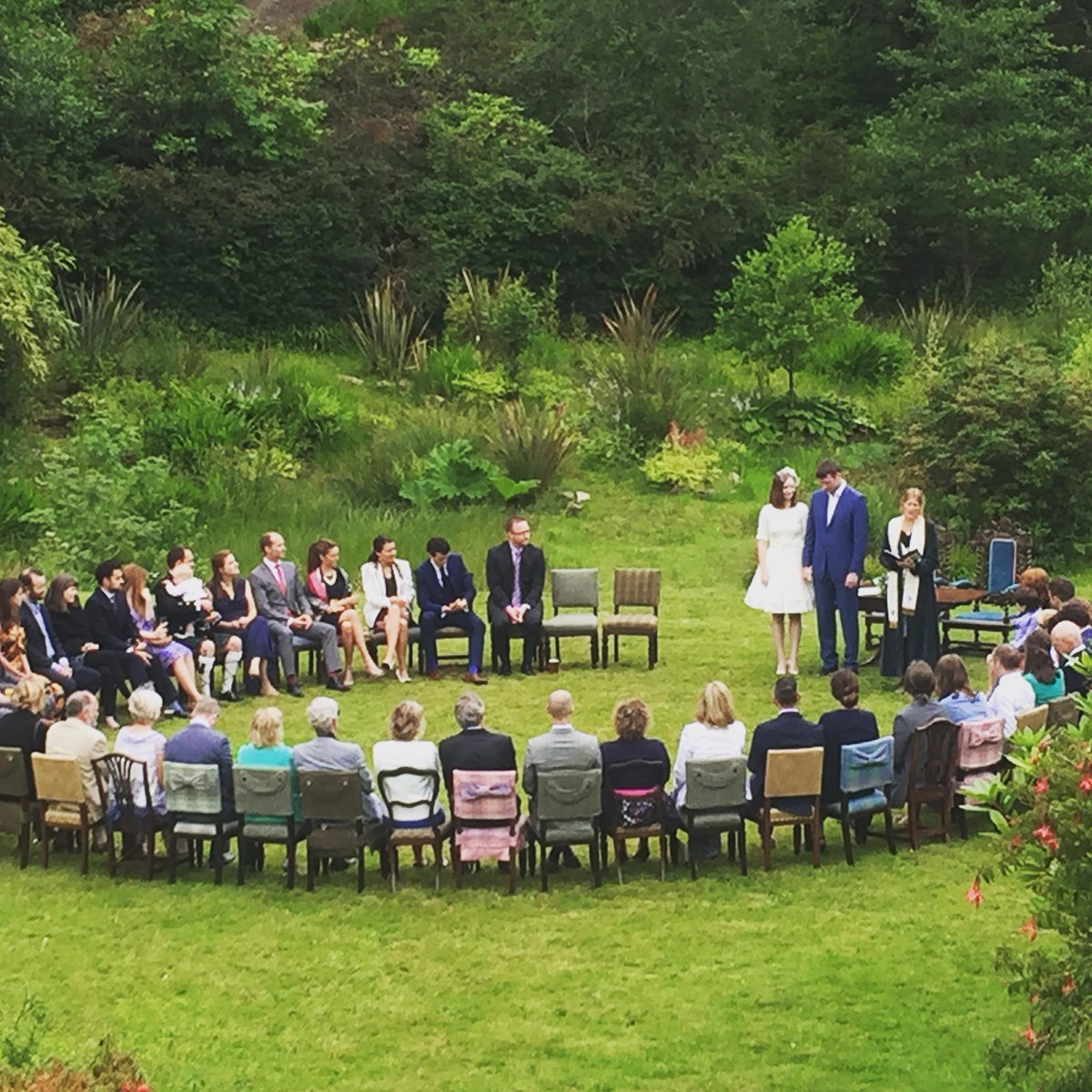 LungaHouse's tweet image. A personal #wedding #ceremony @LungaHouse 
#venue #circleoflove #littlecastlebigheart
@swdmagazine @HeartofArgyll