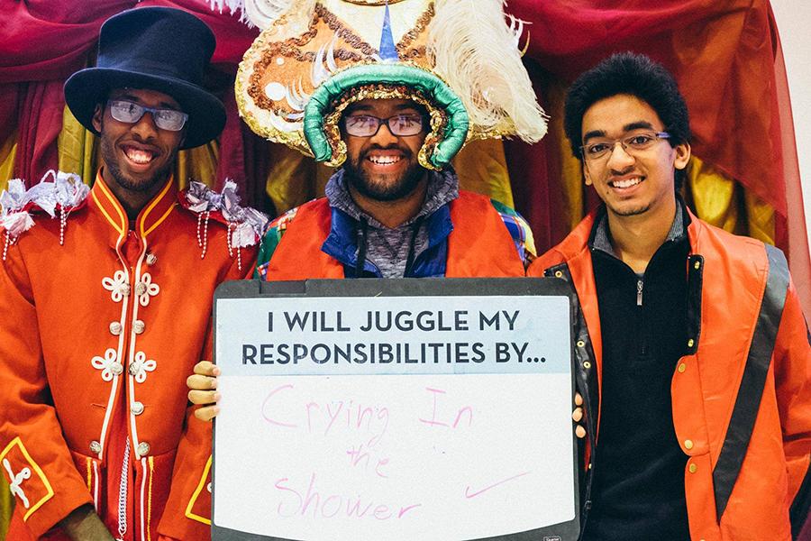 How do U juggle responsibilities? Come Cirque De-Stress at Coffman now &amp; tell us #Cirque2015 z.umn.edu/cirque