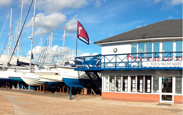 ybw's tweet image. Autumn doesn't mean the end of boat season, whether you want to buy or simply peruse bit.ly/1LGoWFn