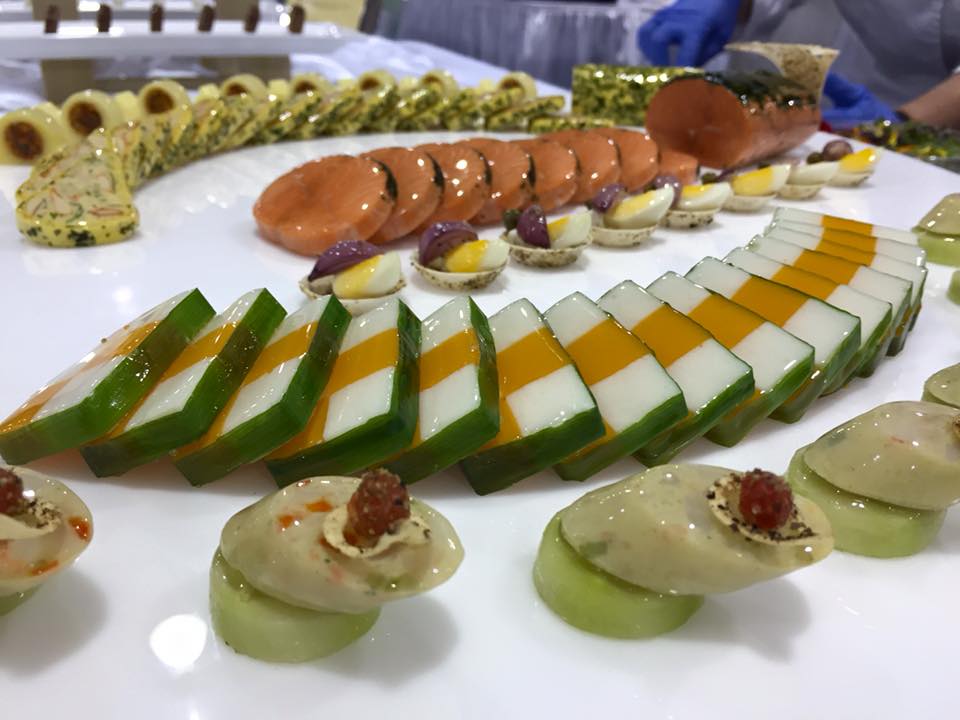 WMUDining's tweet image. Chef Tom Giles of WMU Dining Services receives a silver medal at the MRA show in Novi, MI! #WMU