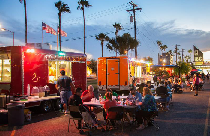 AlamoJournal's tweet photo. Did someone say Food Truck? https://t.co/BL4GxYHCkv #food #foodtruck #FoodTruckFestival #Texas https://t.co/i4n4x5sx6d