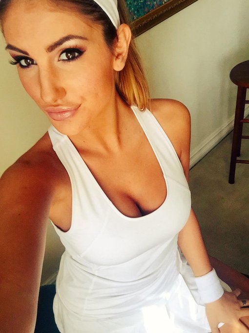 Today I'm a tennis player;) https://t.co/12K4uMY1ZO
