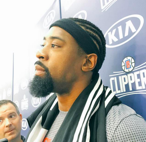 ClippersFR's tweet photo. Vous n'êtes pas prêts, mais alors tellement pas prêts pour la nouvelle coupe de cheveux de DeAndre. https://t.co/05y8hyxtYx