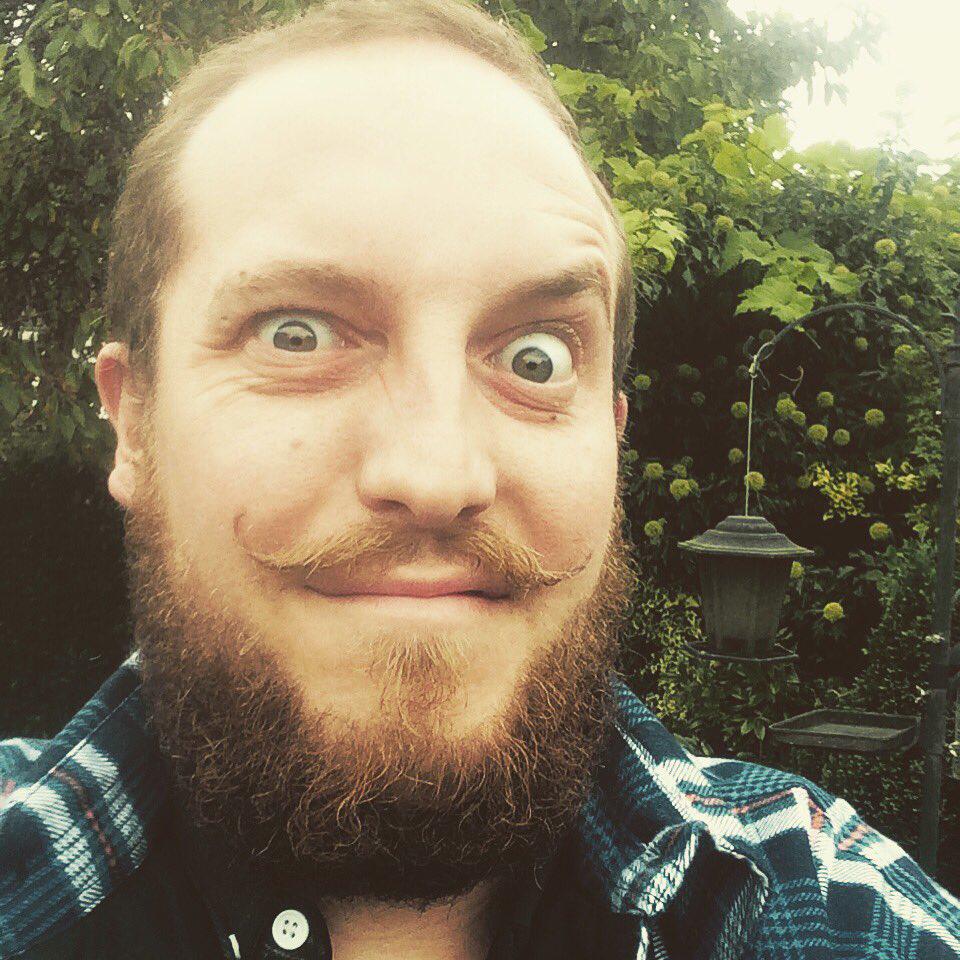 Finally getting the beard and tash back again !!

#facecamo #beard #beardedbrother #warmface