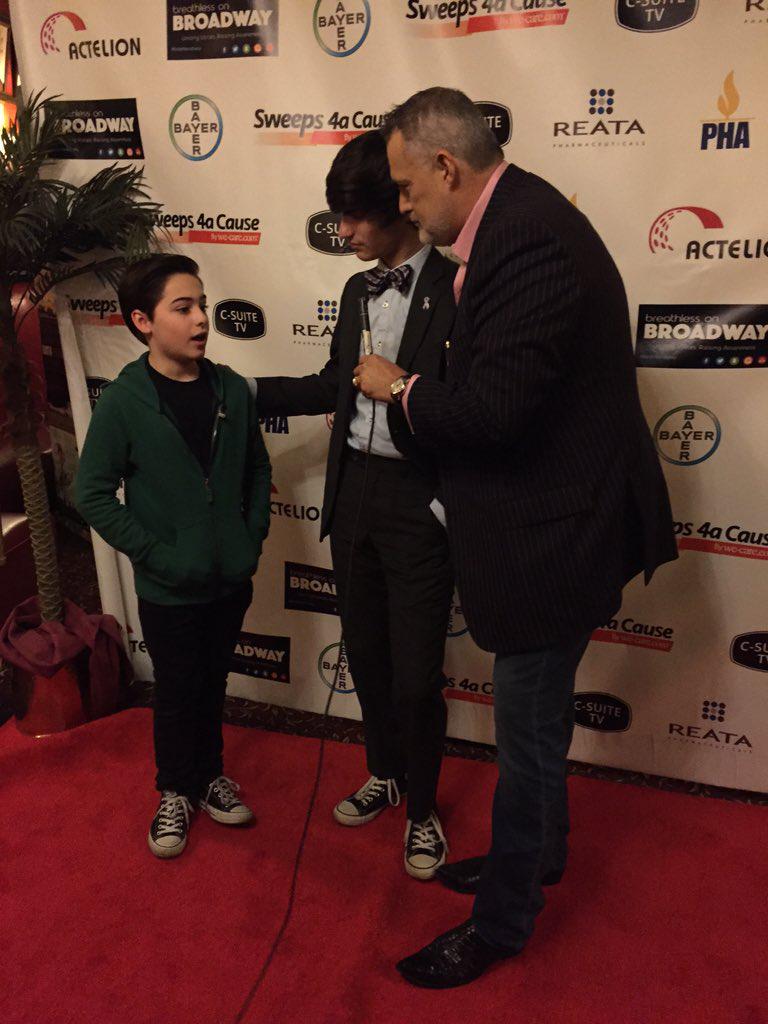 JeffreyHayzlett's tweet image. Great night! RT @KeiraRodz: There's @JeffreyHayzlett doing #redcarpet interviews at the #BreathlessOnBroadway event.