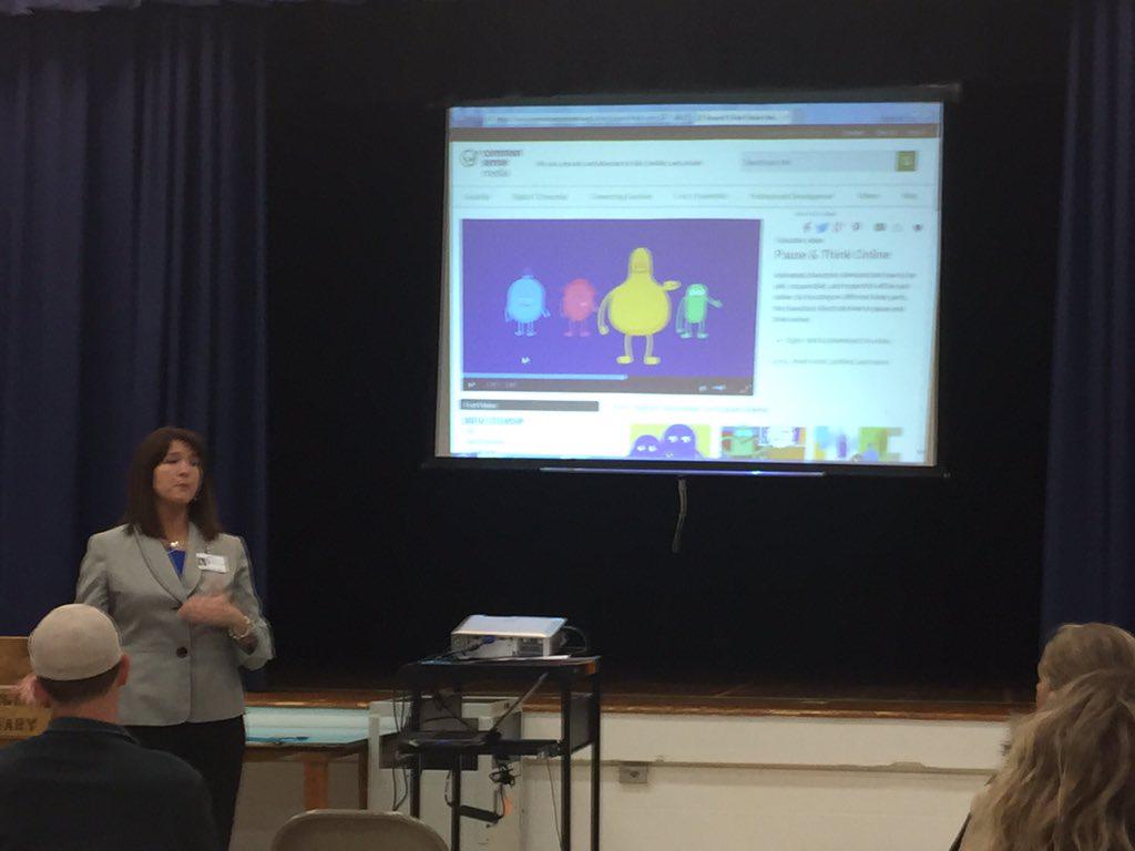 VBAnchor's tweet image. Parents learning about digital citizenship at Thoroughgood ES. #vbanchor #vbschools