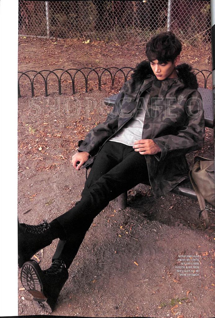 CRu4mj7UcAAFdek.jpg:large