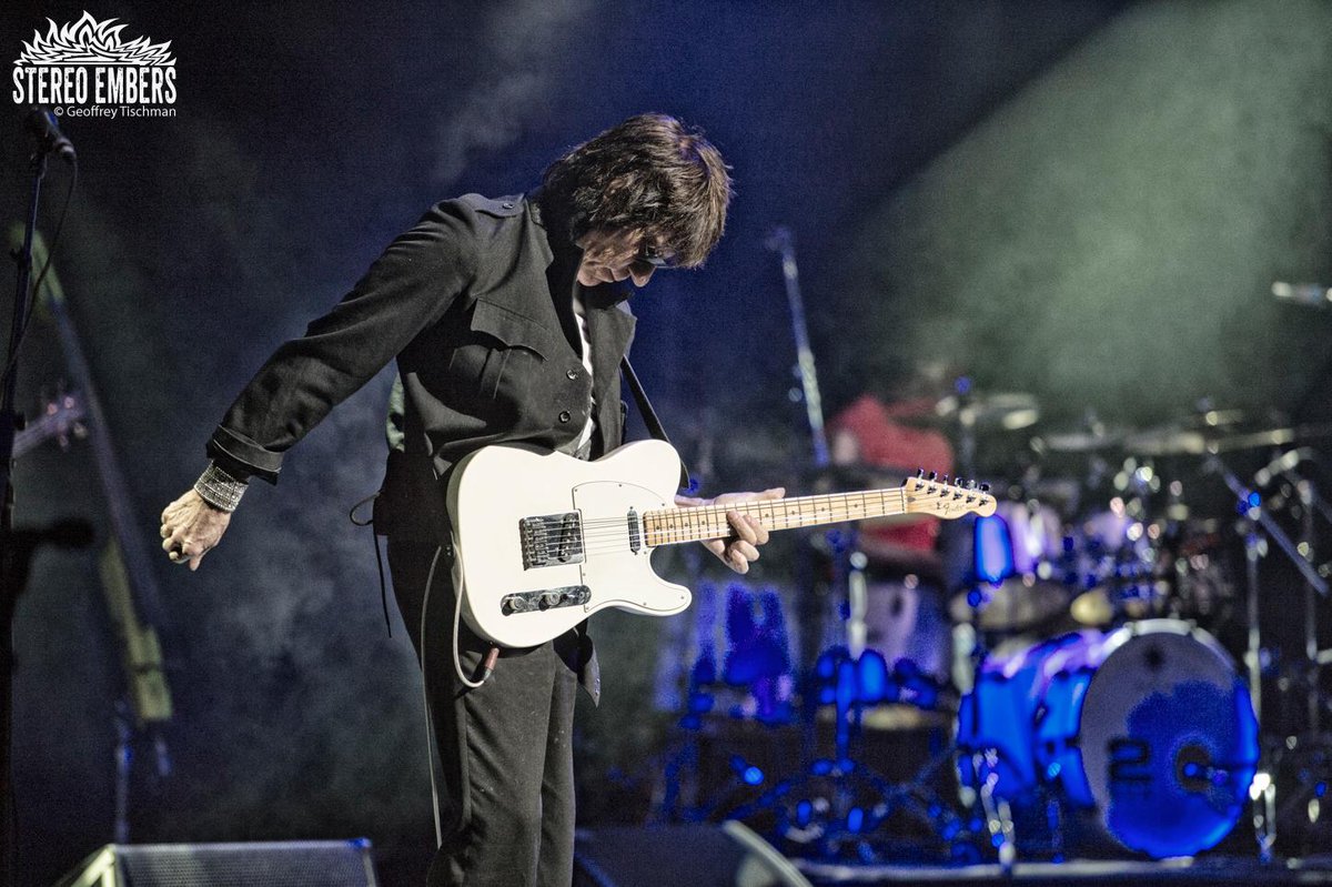9 great photos of .<a href="/jeffbeckmusic/">Jeff Beck</a> live in #newyorkcity: stereoembersmagazine.com/photo-essay-je…
#jeffbeck