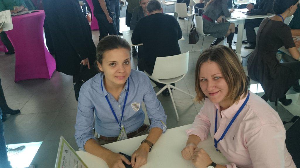 oleganisimov's tweet image. Юля и Элина, разрабатывают систему Pickls.ru #WebReady #skolkovo