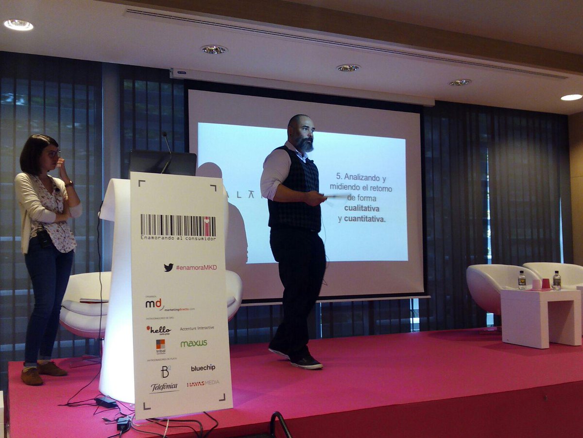 mkdirecto's tweet image. Si sólo vende, haga publicidad, si quiere enamorar, apueste por el contenido #EnamoraMKD marketingdirecto.com/especiales/ena…