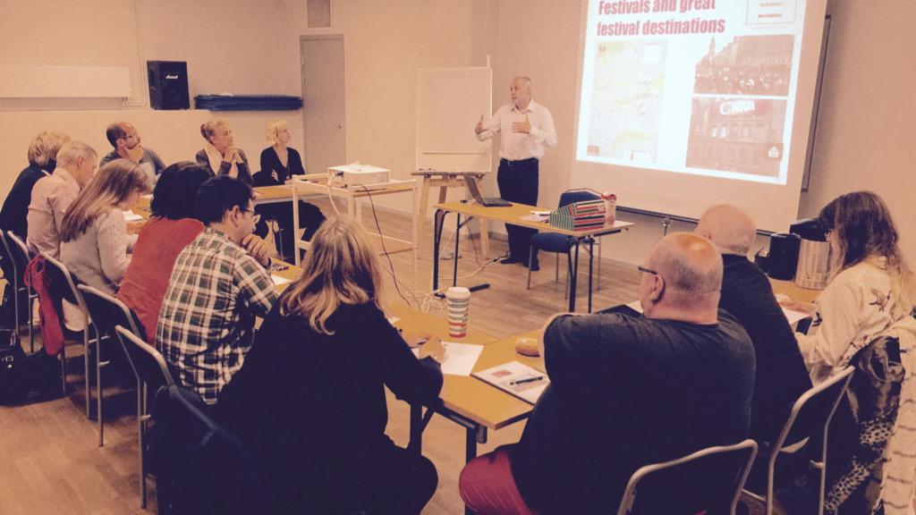 stoffholm's tweet photo. It's a rare treat to have a @PaulGudge at #Stoff215 holding a #festivalmanagementmasterclass #StoffNet #Stoffholm https://t.co/lytkhQOsxK