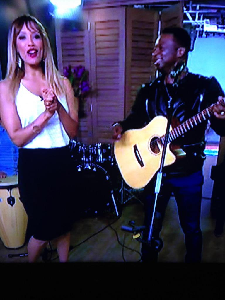 RuanSteynSA's tweet photo. @NoelRobinsonUK is singing freedom yes! (It's your life) on @expressoshow #expressomuso https://t.co/Ek2OiyhzsN