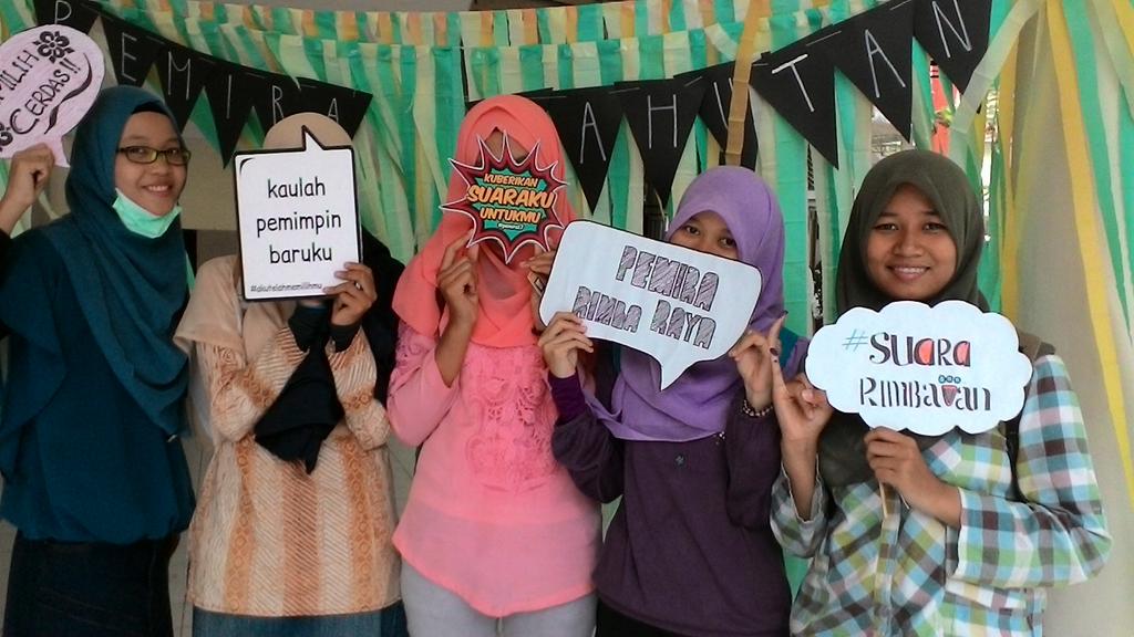 <a href="/PemiraAsik2015/">Pemira Fahutan 2015</a> Hey!
Kalian sing durung padha nyoblos, buruan, No GOLPUT yes!
Kaya nyong padha kiye.
#ASIK-inpemira