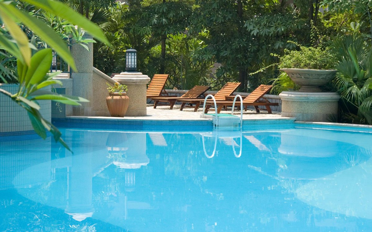 #SwimmingPool Increase Your Home's Value and makes home more attractive. #LMEBGoesCoed
technologypools.co.uk