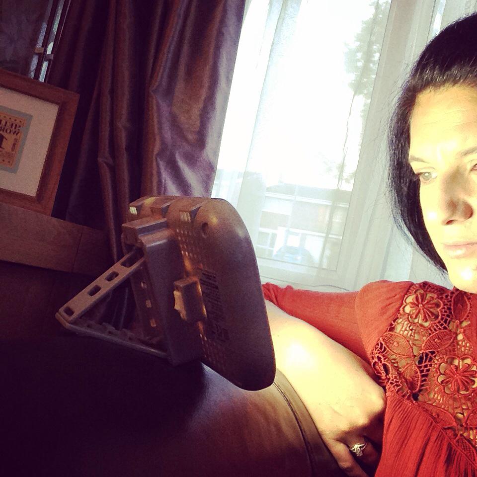 clairelucy80's tweet image. Day 2 of @TheGLGuide medically approved SAD light, it's amazing! 15 mins while Teddy is doing school reading