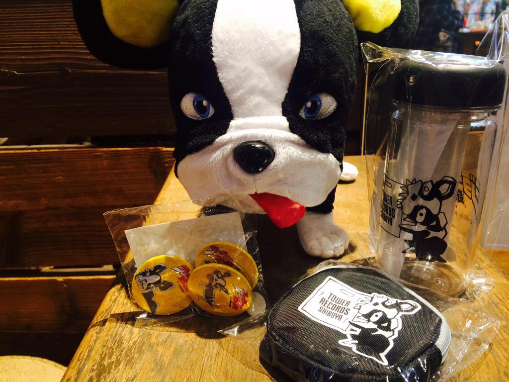 タワーレコード渋谷店 Tower Records Cafe え 自分のイラスト 入りのグッズ紹介して ちょ 今ドリンク作っ わ 分かった 分かったから といことで 同僚イギー氏の可愛いイラスト入りのグッズも展開中です 代筆フク T Co