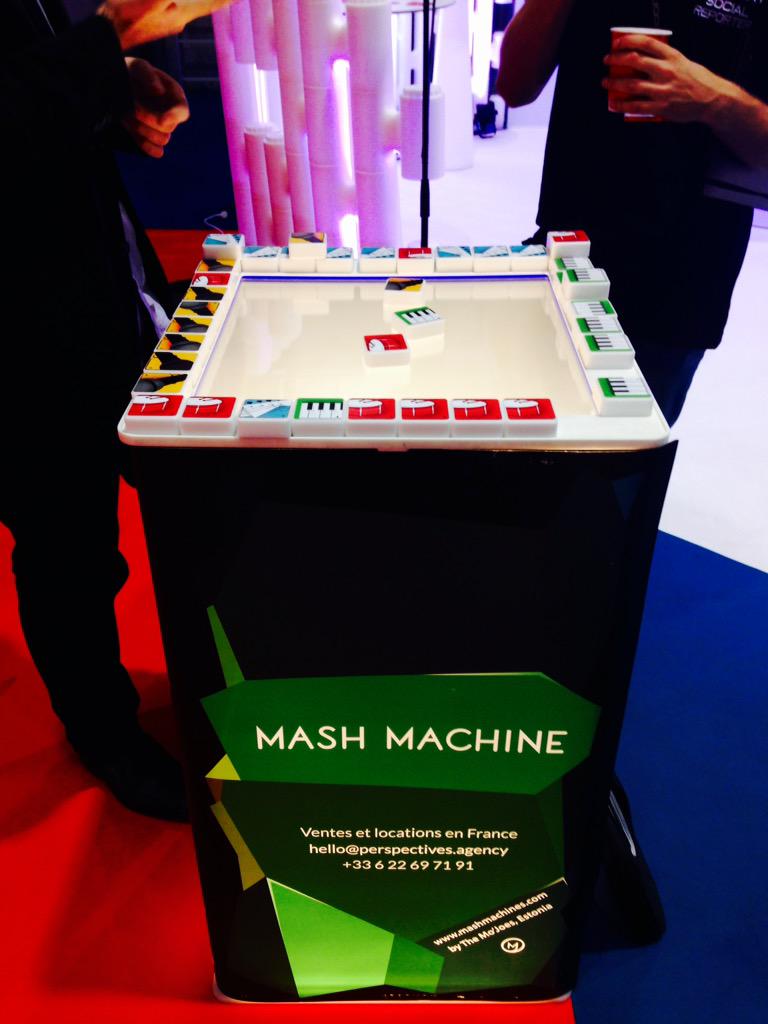 FloTocquoit's tweet image. On se met dans l&apos;ambiance au Salon #conext grâce à la #MashMachine 😃🎵