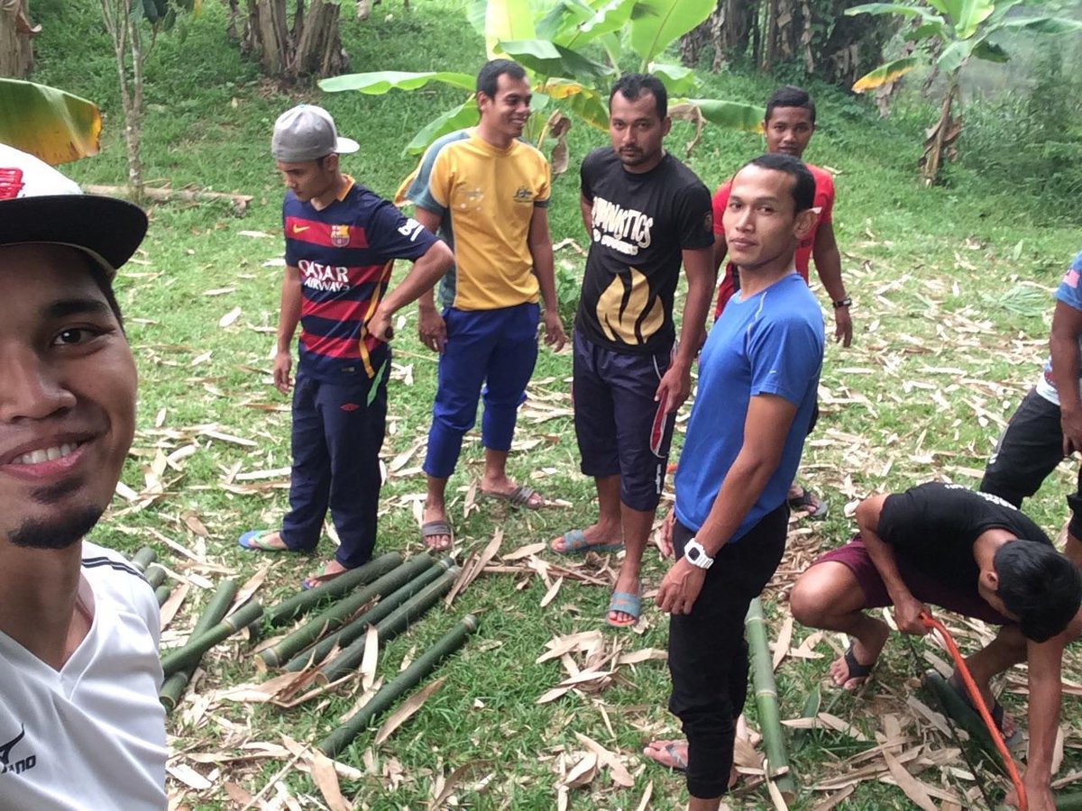 AnisAbdullah93's tweet photo. Geng buluh perindu & kayu api .
#supermansuccess
#successeverywhere https://t.co/PZrDucv8PO