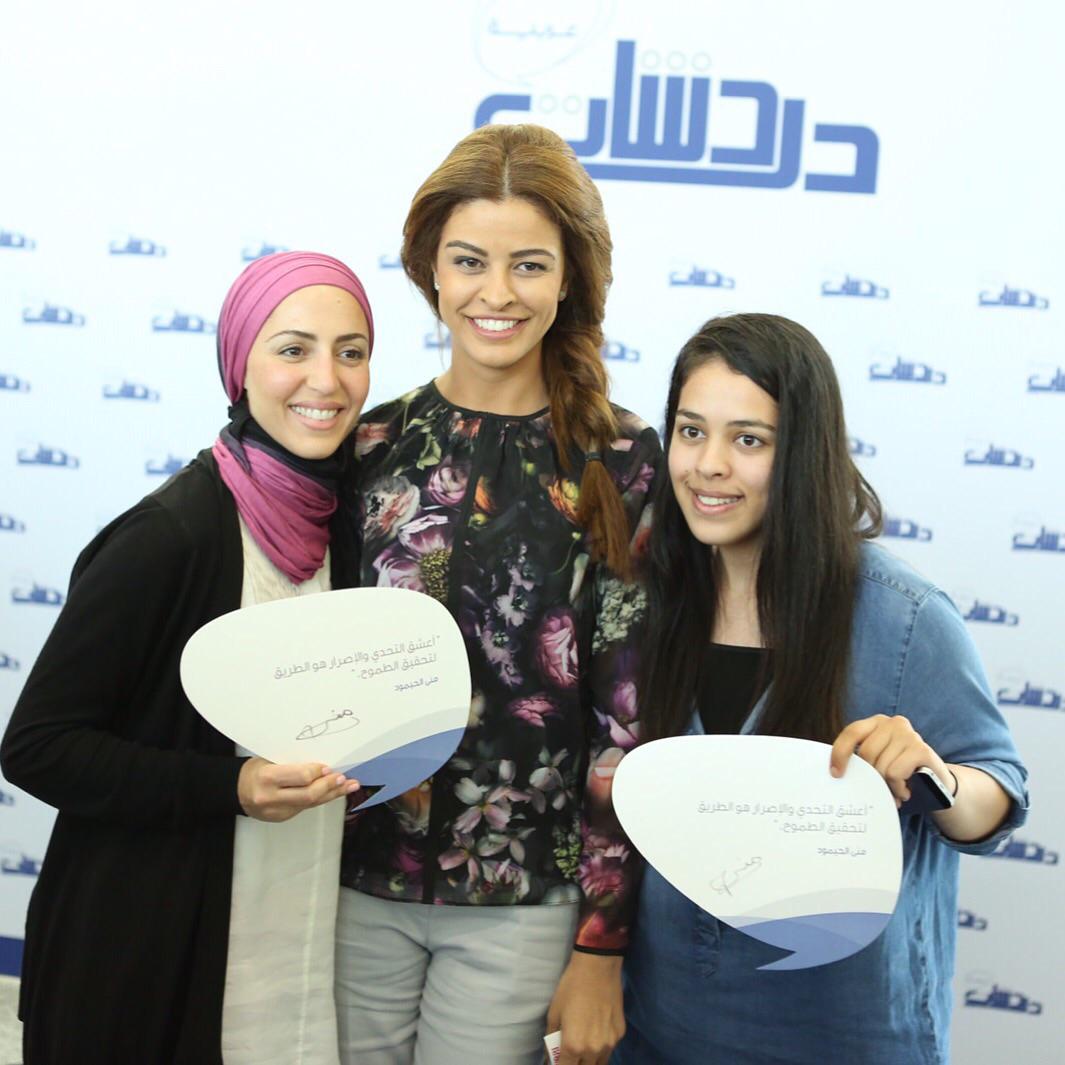 DARDACHATARABIA's tweet photo. الآن تفاعل وجها لوجه مع الملهمين من المتحدثين في زاوية الكرسي الأزرق في #دردشات_عربية https://t.co/MOT8OAn3bv