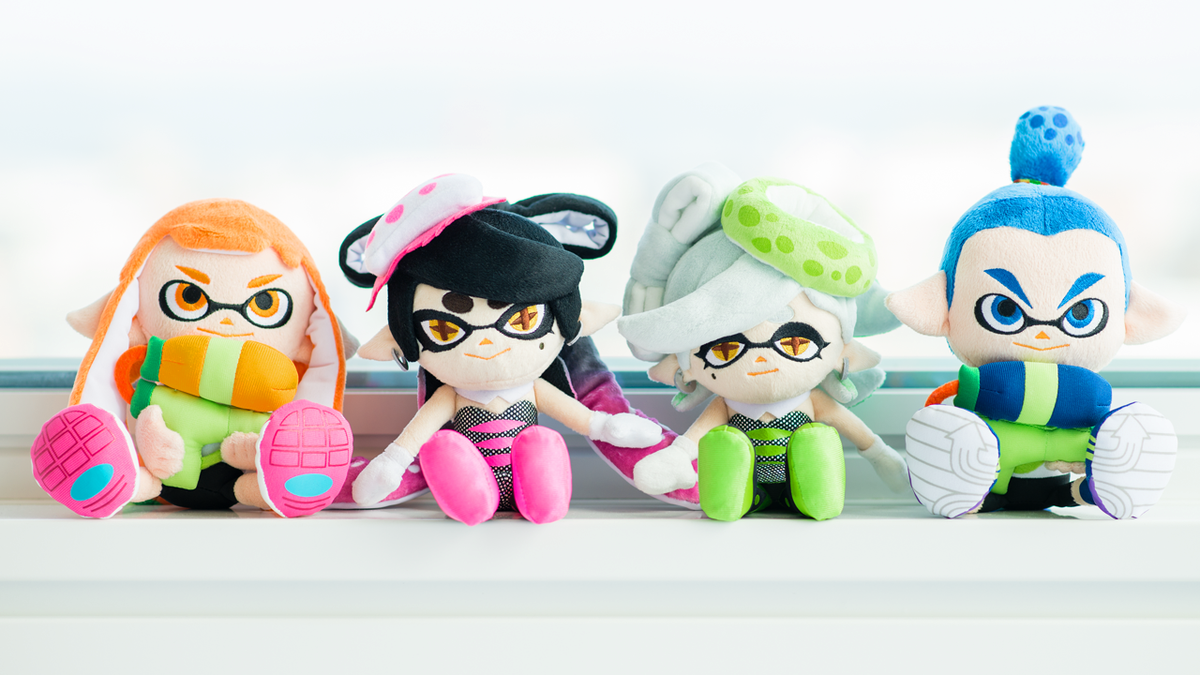 Splatoon スプラトゥーン Twitterren スプラトゥーンのぬいぐるみ ガール ボーイ アオリ ホタル が三英貿易さんから発売される ブキやギア シオカラーズの髪飾りなど 細かなところまで見事に再現されているところにも注目して欲しい 各2500円 税抜 12月