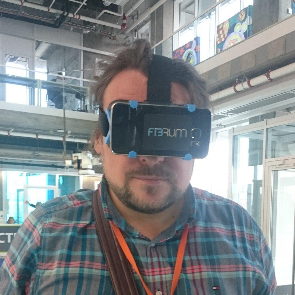 oleganisimov's tweet image. Шлем виртуальной реальности #fibrum. Не шлем, конечно, но реальность-то виртуальная! #webready