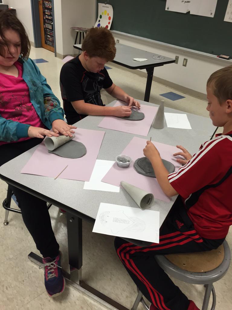 artwithmrsmay's tweet image. 4th graders rolling clay slabs to start building their gargoyles! #4thgradeart #slabbuilding @SMEPolarBears