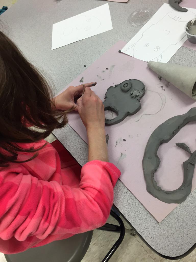 artwithmrsmay's tweet image. 4th grade clay gargoyles are coming to life! #4thgradeart #slabbuilding @SMEPolarBears