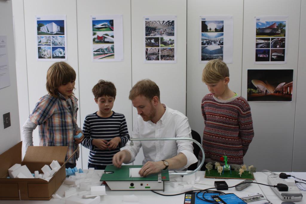 Neil_Quinn's tweet image. Had such a fun Sunday @JMP_N17Studio working with the next wave of design talent! @SerpentineUK