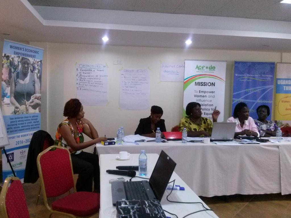 tiwangyem's tweet photo. FOWODE with WDN group supports a TOT for training Women Candidates for the 2016. @FOWODE_UGANDA @patriciamunabi https://t.co/Kgn5vM4Sec